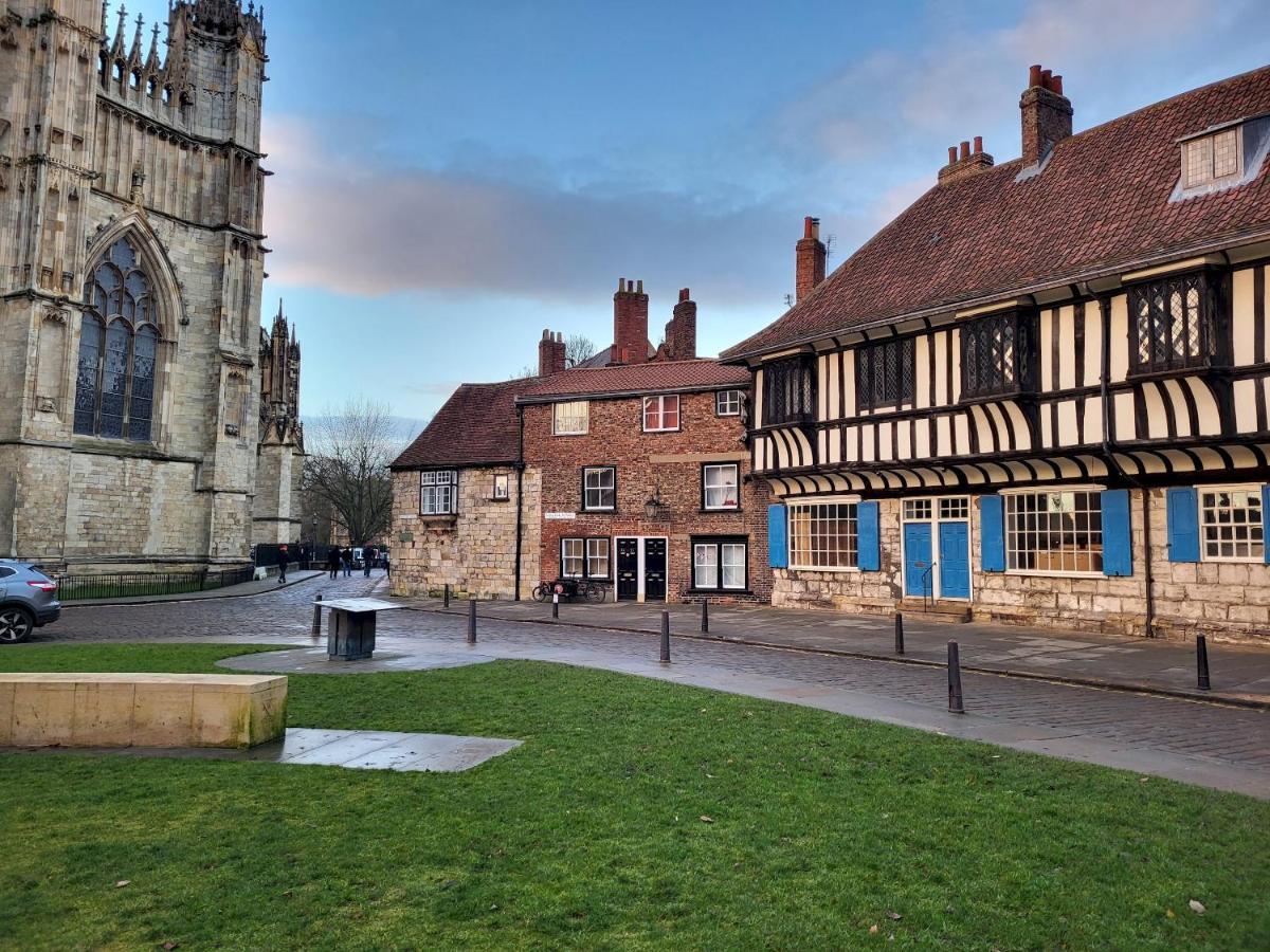 York Minster View Villa Bagian luar foto