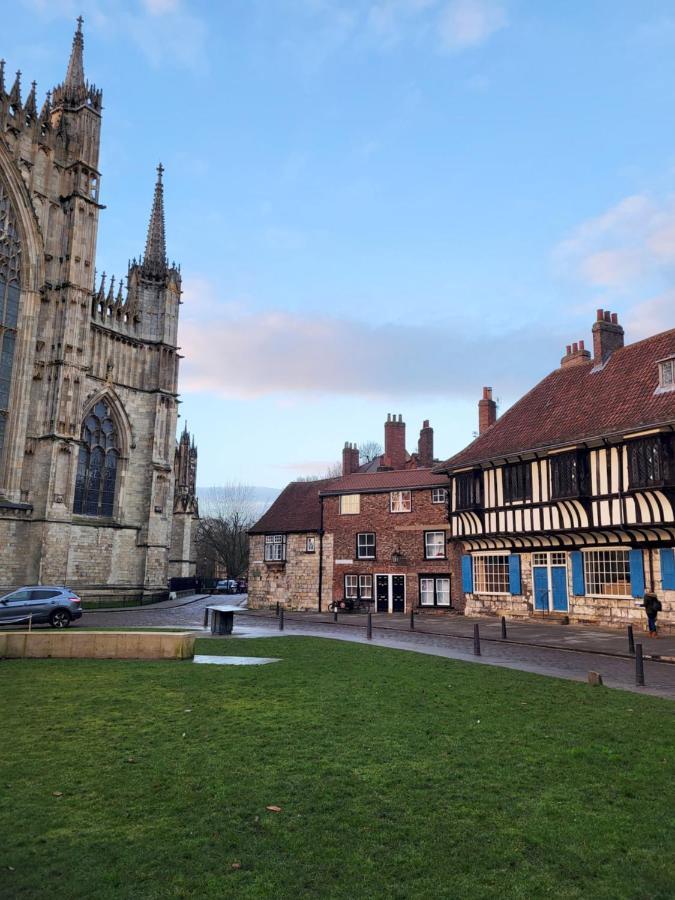 York Minster View Villa Bagian luar foto